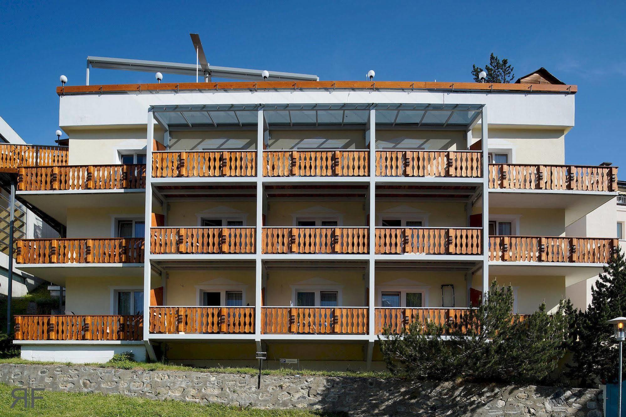 Hotel Astras Scuol Exterior photo