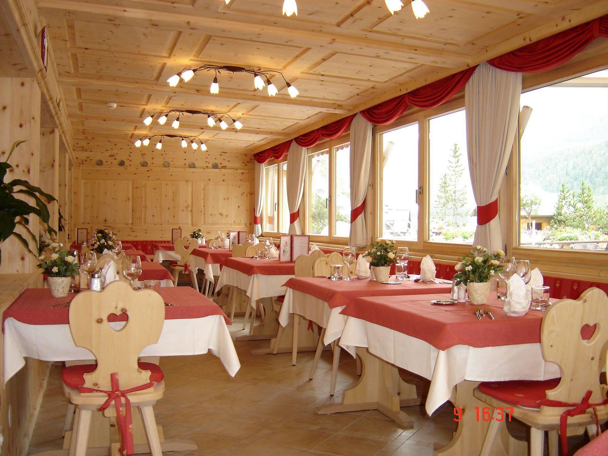 Hotel Astras Scuol Exterior photo