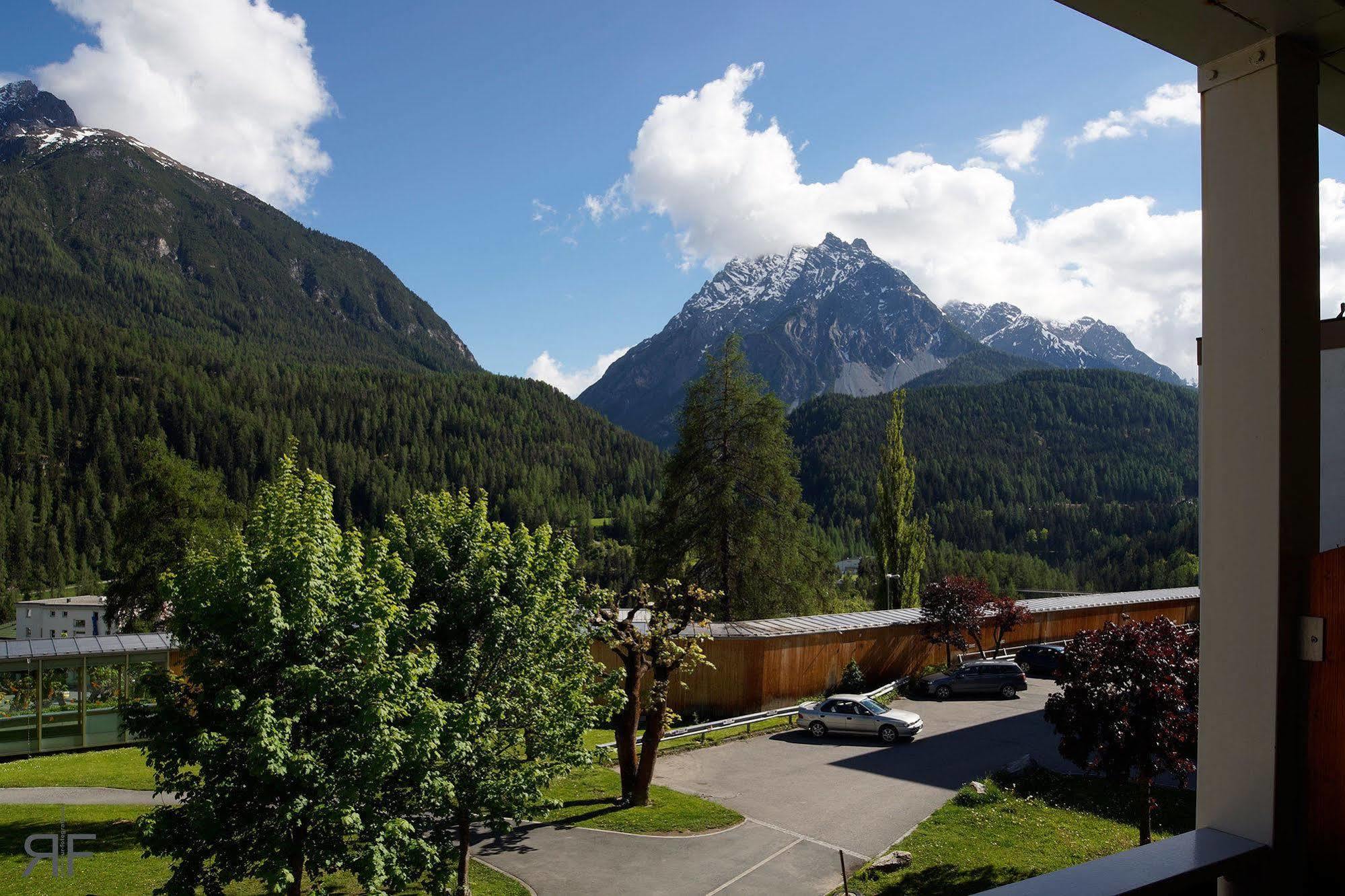 Hotel Astras Scuol Exterior photo
