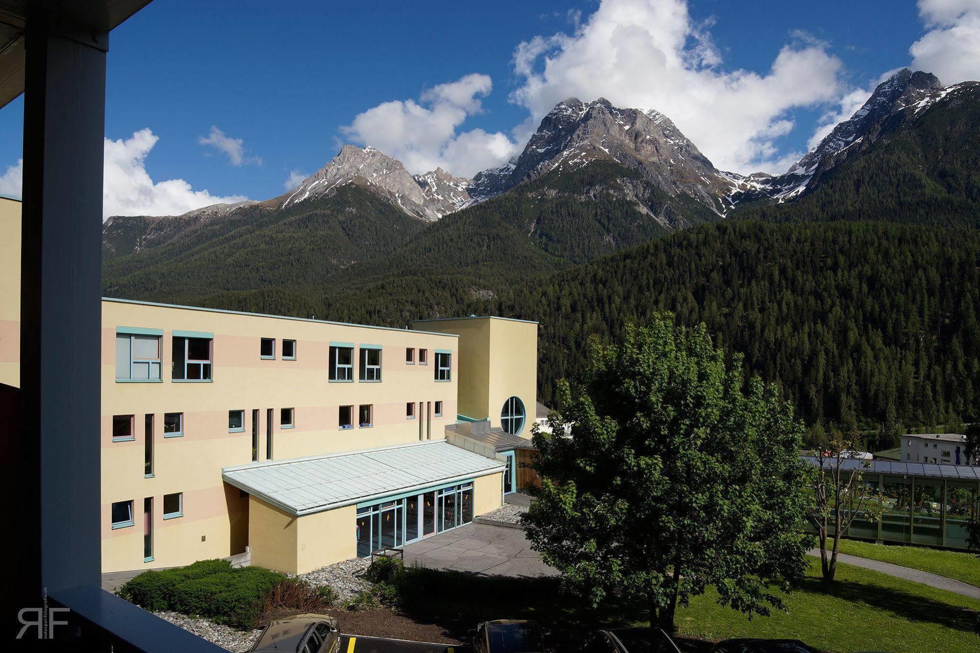 Hotel Astras Scuol Exterior photo